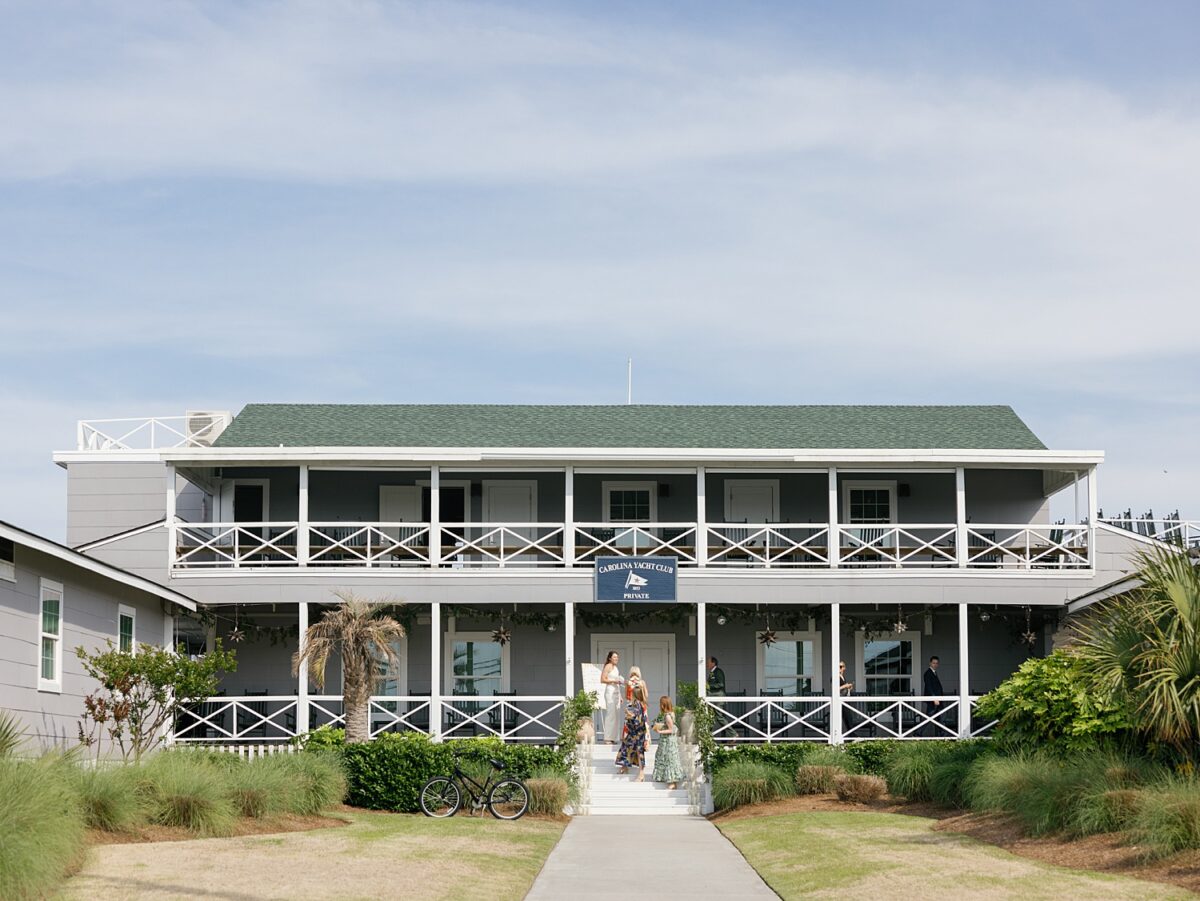 A Summer Wedding at the Carolina Yacht Club in Wrightsville Beach, NC. Designed by Brittanie Raquel Events. 